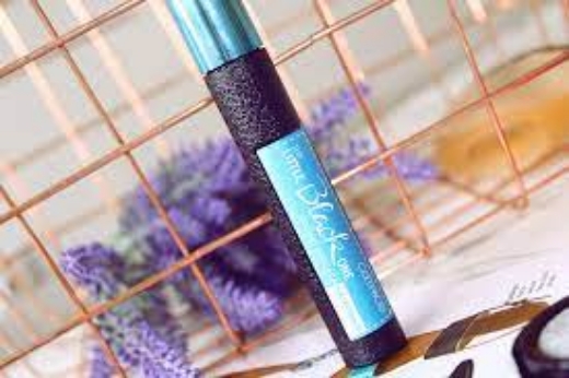 صورة كاتريس ماسكارا ذا ليتل بلاك ون فوليوم مقاومة للماء 010