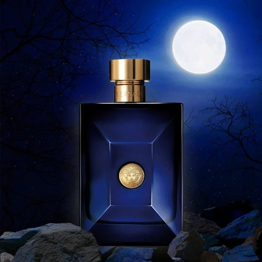 صورة فرساتشي دايلن بلو طقم رجالي