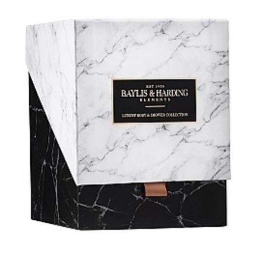 صورة  'بايليس اند هاردينج طقم نسائي رجالي