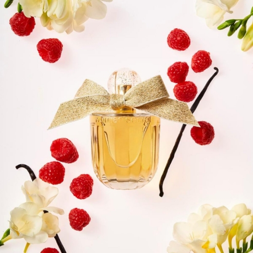 صورة وومن سيكريت جولد سدكشن طقم نسائي