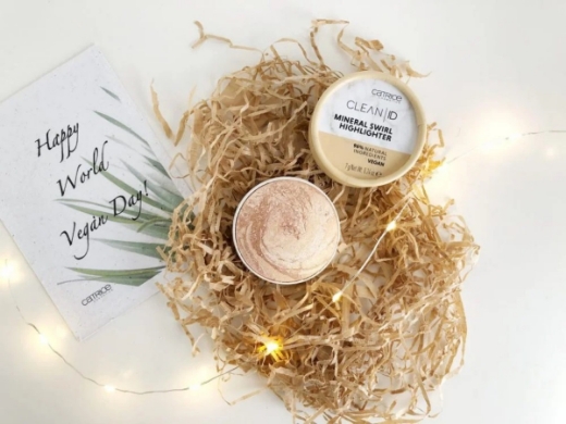 صورة كاتريس هايلايتر كلين آي دي مينيرال سويرل 020 ذهبي 7 جرام