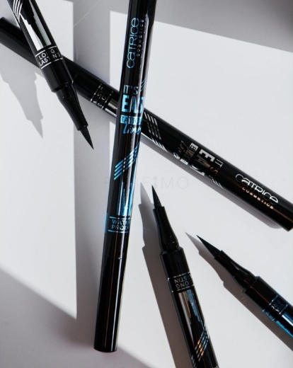 صورة كاتريس آيلاينر إتس إيزي بلاك بلاكيست بلاك 010 