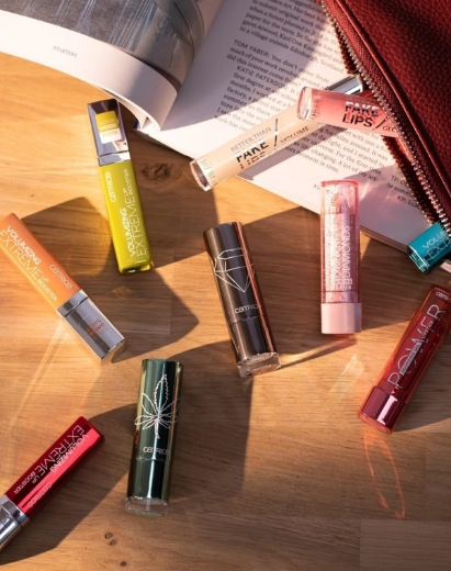 صورة كاتريس معزز الشفاه المكثف تريك أور تريت 040 