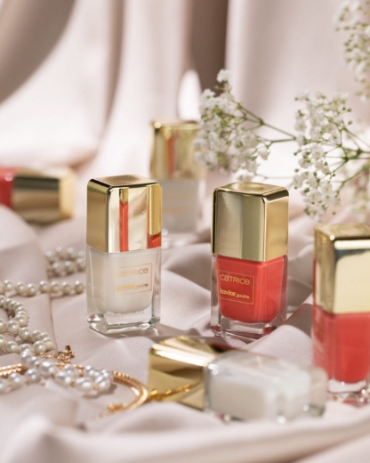 صورة كاتريس طلاء أظافر كافيار غوش C02