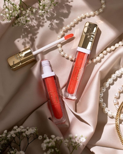 صورة كاتريس مرطب الشفاه بالكافيار غوش اللامع