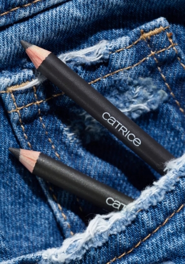 صورة كاتريس كحل كاجال مقاوم للماء 010 