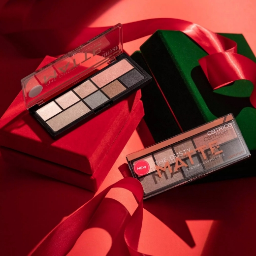 صورة كاتريس مجموعة ظلال العيون ذا داستي مات 