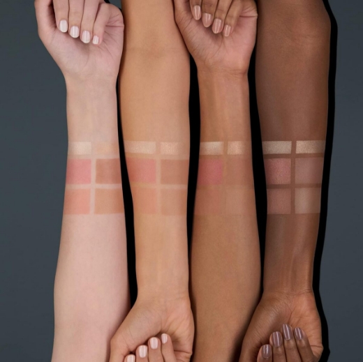 صورة كاتريس مجموعة سمر اوبسيشن برونزر احمر الخدود وهايلايتر مات اتد جلو 010