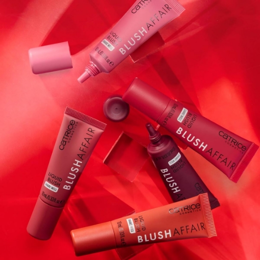 صورة كاتريس بلاشر أحمر خدود سائل أفير 