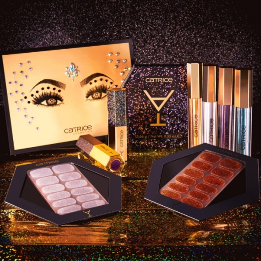 صورة كاتريس رقائق تزيين الأظافر اللامعة C01