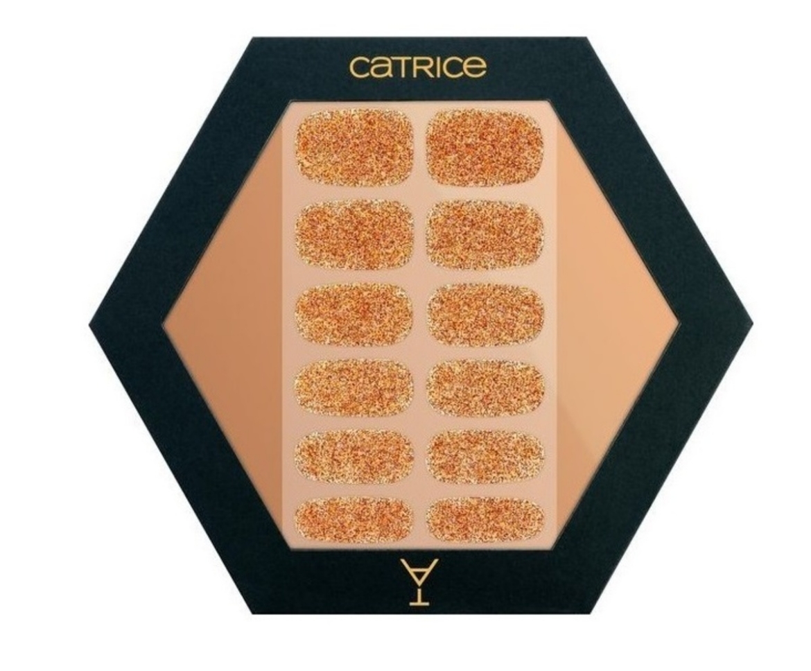 صورة كاتريس حول طلاء الأظافر اللامع C02