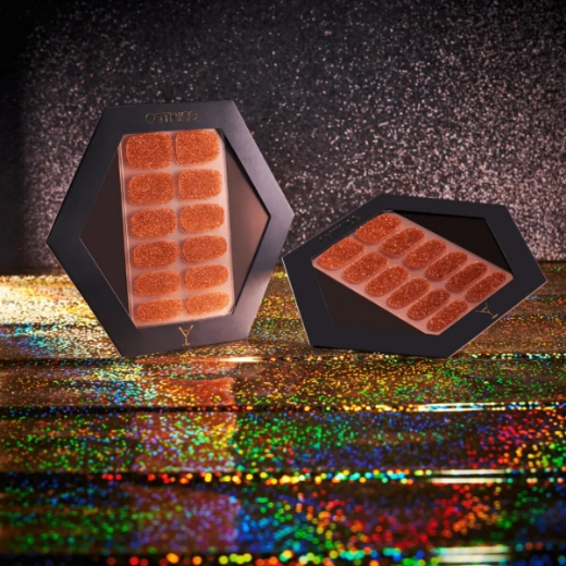 صورة كاتريس حول طلاء الأظافر اللامع C02