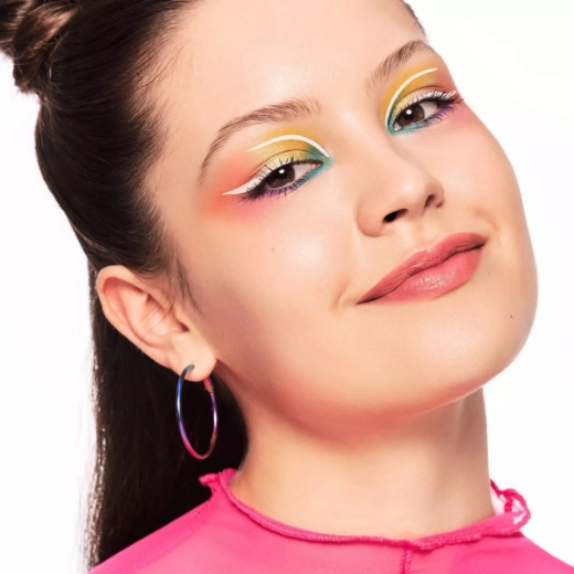 صورة ايسنس محدد عيون سائل أبيض 02