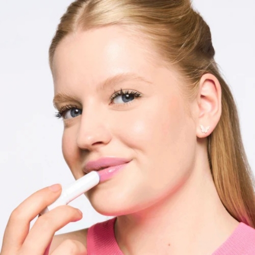 صورة ايسنس مرطب شفاه بطعم الفواكه 02