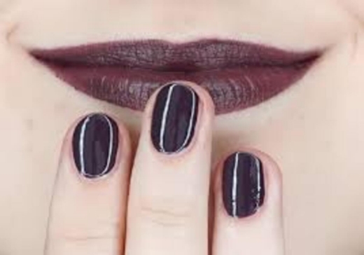 صورة ايسينس احمر شفاه ذيس ايز مي سترونج 08