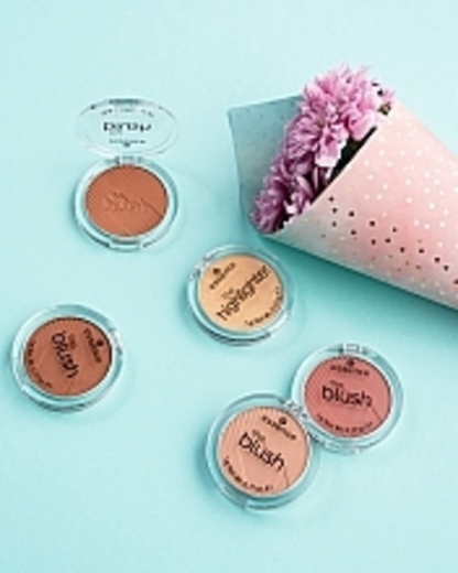 صورة ايسنس ذا بلاش أحمر خدود رقم 10 - 5 جم