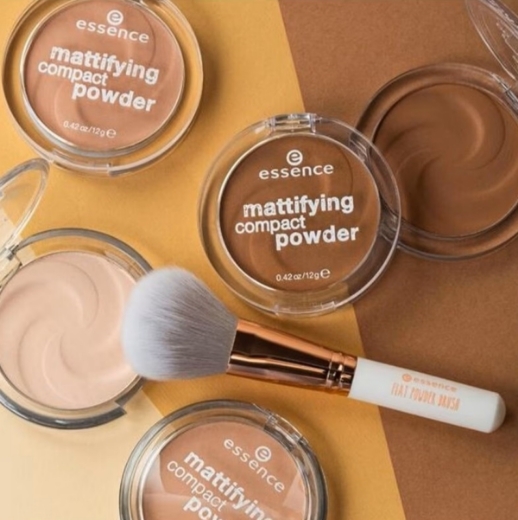 صورة ايسنس ماتيفايين كومباكت باودر 04