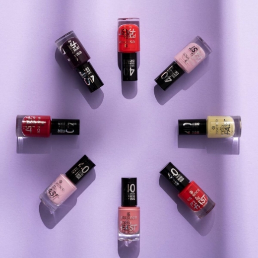 صورة ايسنس طلاء أظافر بريتي فاست 06 شيري اون ذا ران 5 مل