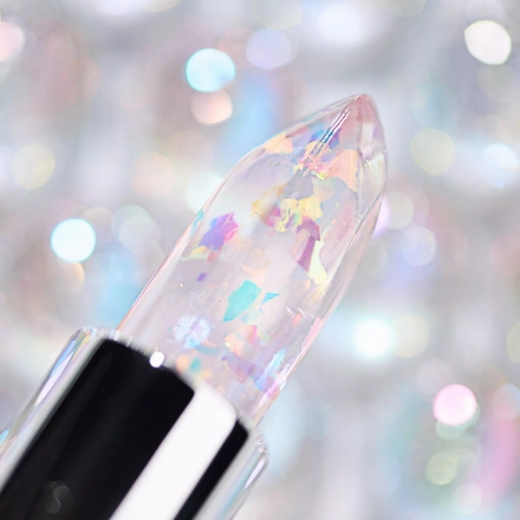 صورة ايسنس أحمر شفاه متغير اللون 