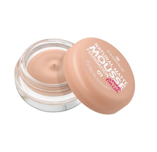 الصورة: ايسنس كريم أساس موس غير لامع طبيعي 01 لون بيج  