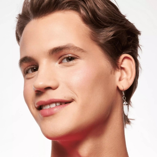 صورة ايسنس كونسيلر خافي عيوب اي لاف فلوليس سكين رقم 40