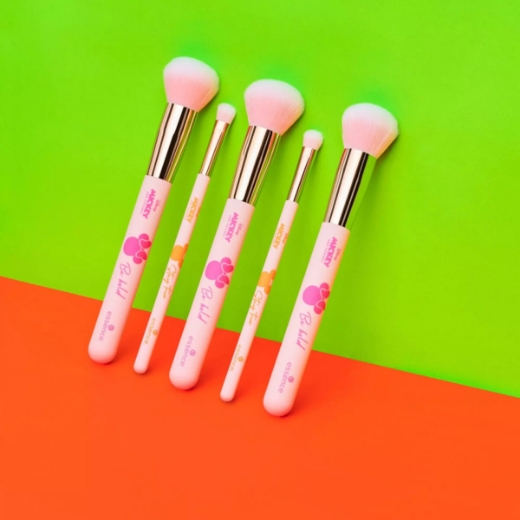 صورة مكياج  ظلال العيون ايسنس ديزني ميكي