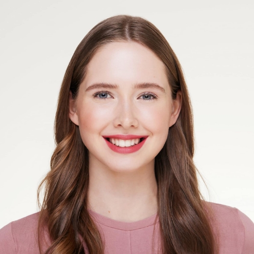 صورة ايسنس هيدرا ماتي احمر شفاه مطفي  404