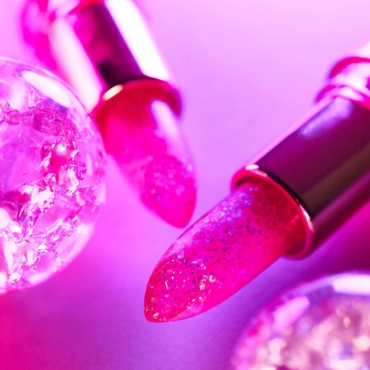 صورة ايسنس ديزني ليب ستيك حمره