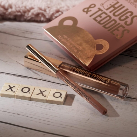 صورة ايسنس باليت العيون والوجه هاجز اند تيدي 01 تجعل وجهك يتوهج 14.8 جم