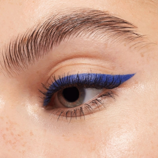 صورة ايسنس قلم كحل تحديد العين كاجال  30 كلاسيك بلو