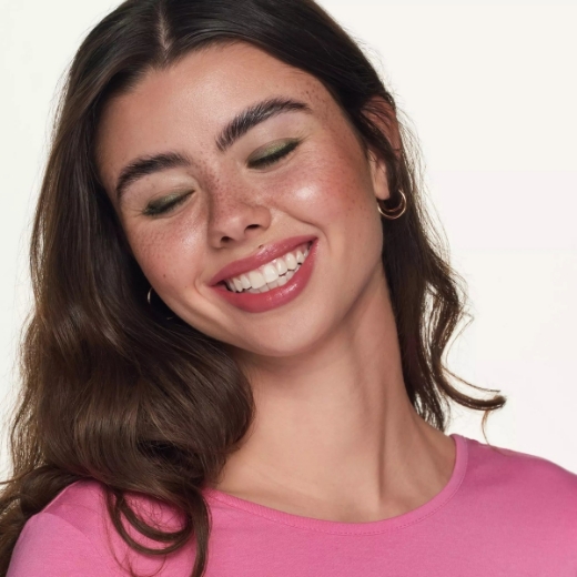 صورة ايسنس ملمع شفاه تينتد كيس 102