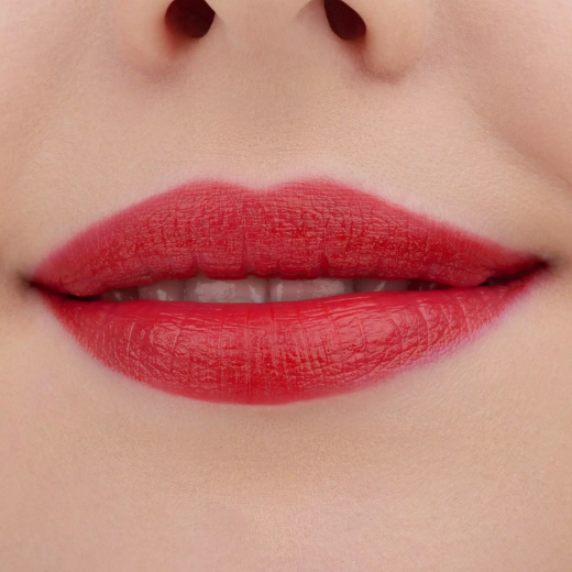 صورة ايسنس تنت الشفاه المرطبة بنكه التوت 106