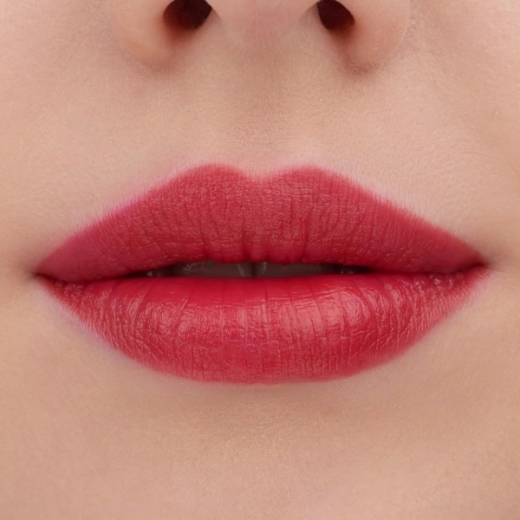 صورة ايسنس تنت مرطب للشفاه 107