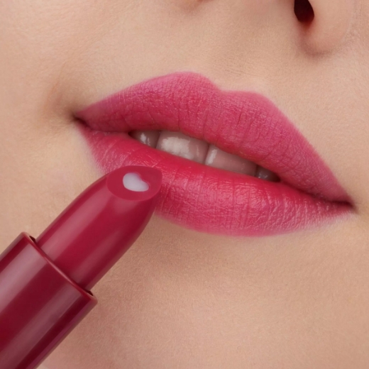 صورة ‏ايسنس هارت كور مرطب شفاه فاكهي 05