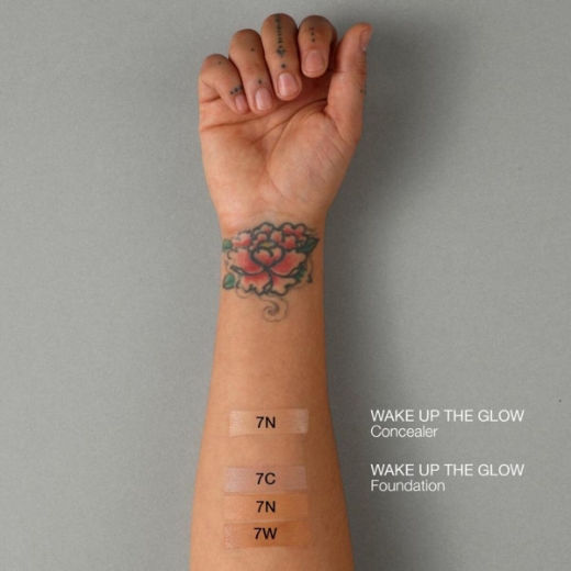 صورة  7 W ازادورا كريم اساس ذا جلو