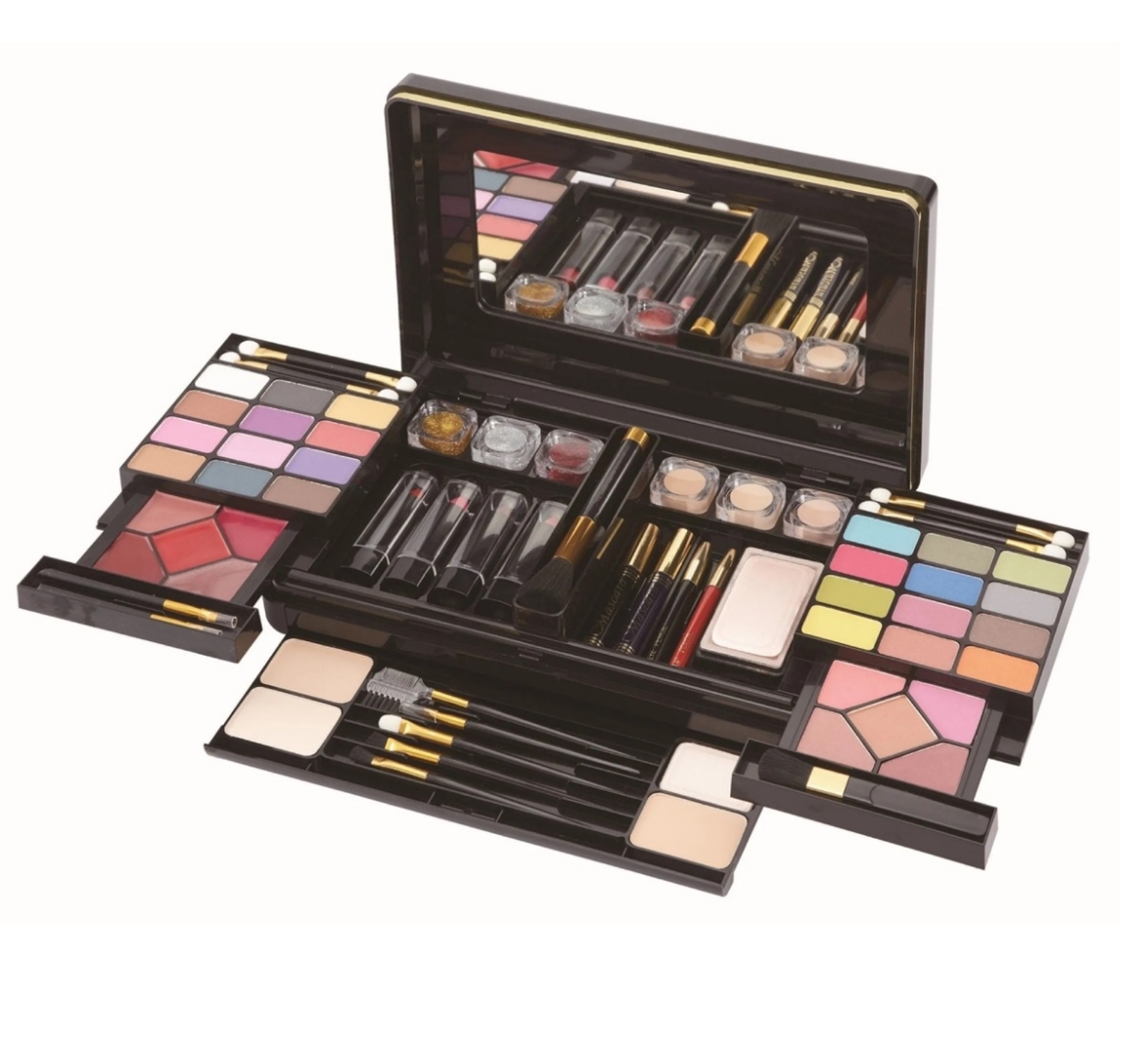 صورة فيكتوريا مجموعة مكياج في تي اسود 788