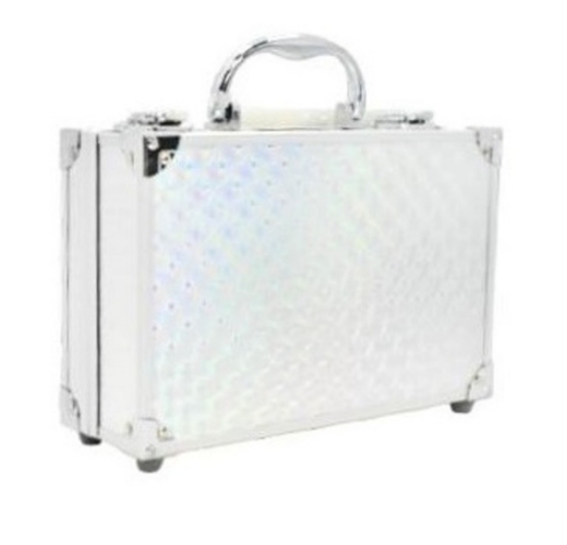 صورة مجموعة مكياج ميسي يونج