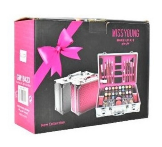 صورة مجموعة مكياج ميسي يونج