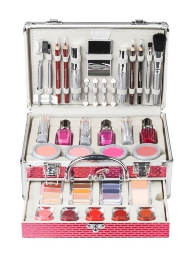 صورة مجموعة مكياج ميسي يونج