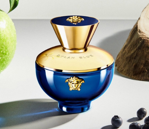 صورة فرساتشي دايلن بلو بيور فيم طقم نسائي