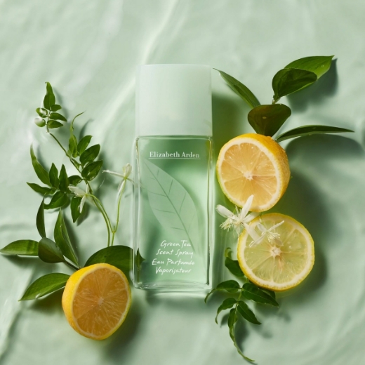 صورة اليزبث اردن جرين تي طقم نسائي