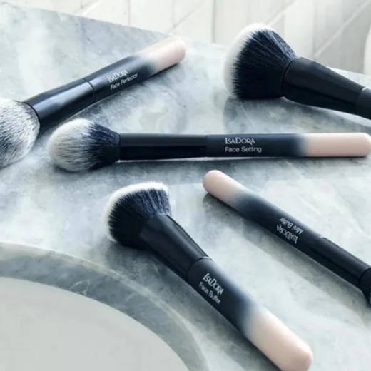 صورة ازادورا فرشاة التلميع الصغيرة