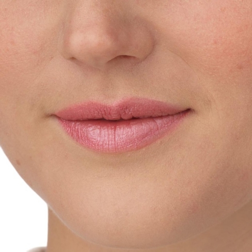 صورة ازادورا أحمر شفاه بيرفكت مويستشر 77