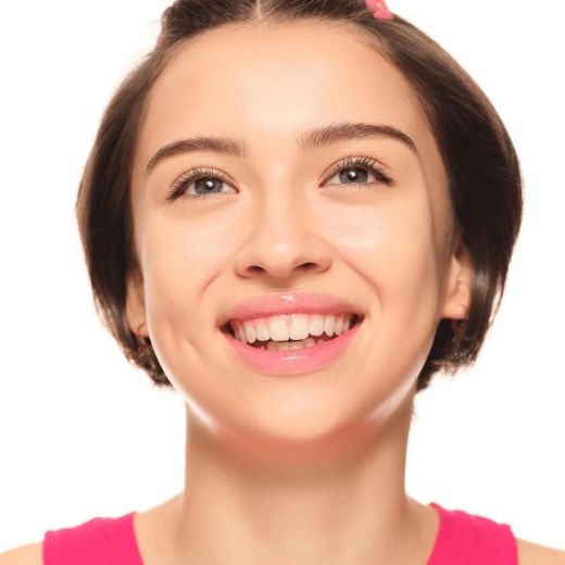 صورة ايسنس ملمع شفاه لامع  01