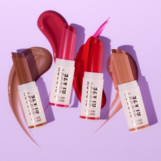 صورة ايسنس أحمر شفاه لامع 02