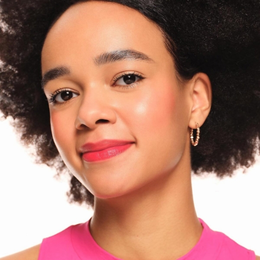 صورة ايسنس احمر الشفاه والخدود 03