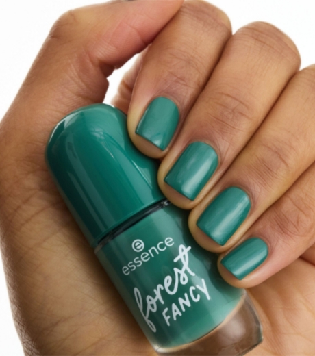 صورة ايسنس طلاء اظافر  77