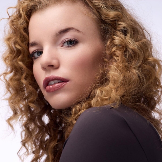 صورة كاتريس ملمع شفاه ميلت آند بلامب 030