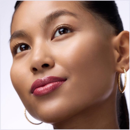 صورة كاتريس ملت آند بلوم لتكبير الشفاه 040