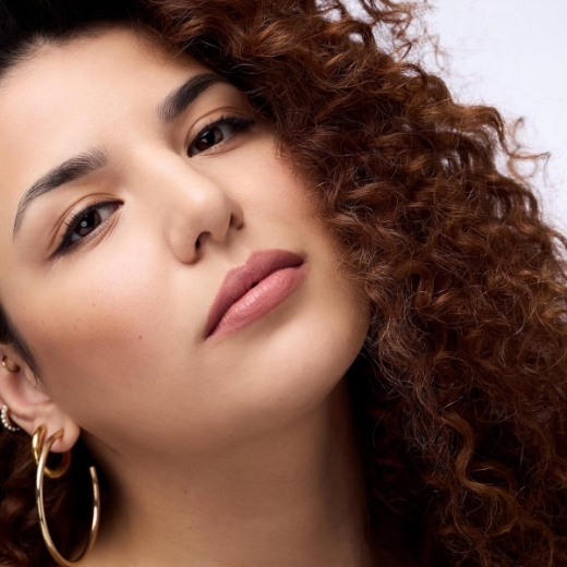 صورة كاتريس أحمر شفاه مطفي مع قلم تحديد شفاه ليب أرتيست 010